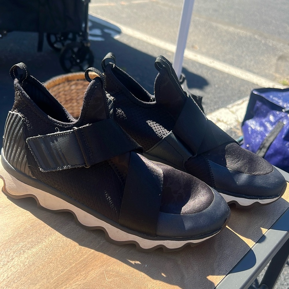 Sorel kinetic sneakers
